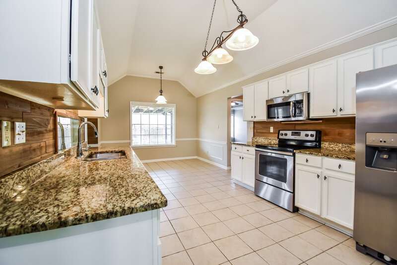 1,960/Mo, 9355 Lacee Ln Olive Branch, MS 38654 Kitchen View