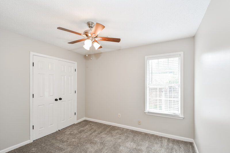 2,150/Mo, 45 Rolling Oaks Dr Oakland, TN 38060 Bedroom View 2