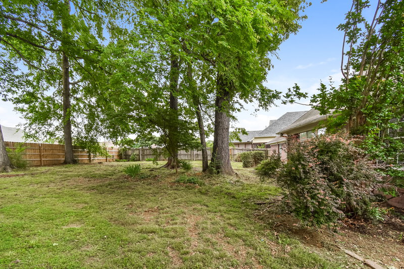 2,150/Mo, 45 Rolling Oaks Dr Oakland, TN 38060 Rear View 2