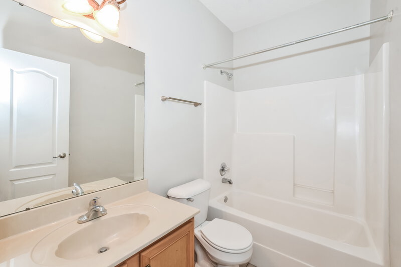 1,740/Mo, 120 Penny Ln Oakland, TN 38060 Bathroom View