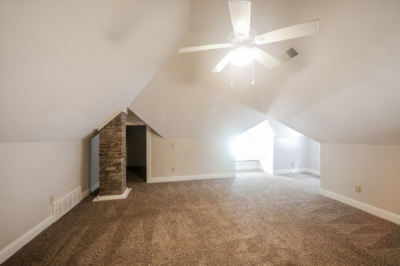 2,470/Mo, 2057 Vinton Ave Memphis, TN 38104 Bedroom View 2