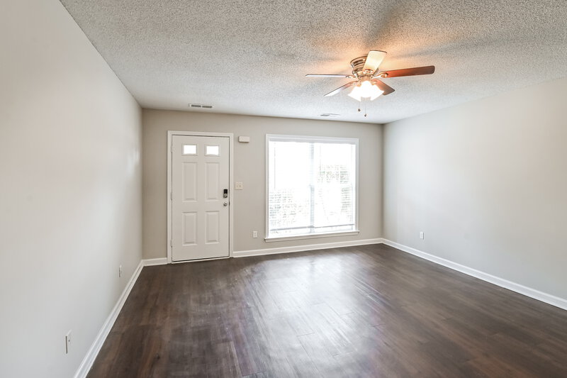 1,920/Mo, 2989 Dove Cv Hernando, MS 38632 Living Room View