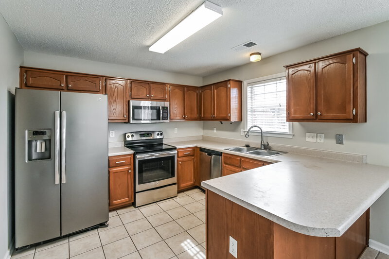 1,920/Mo, 2989 Dove Cv Hernando, MS 38632 Kitchen View