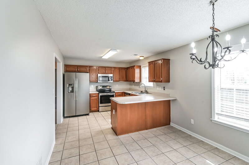 1,920/Mo, 2989 Dove Cv Hernando, MS 38632 Kitchen View 3