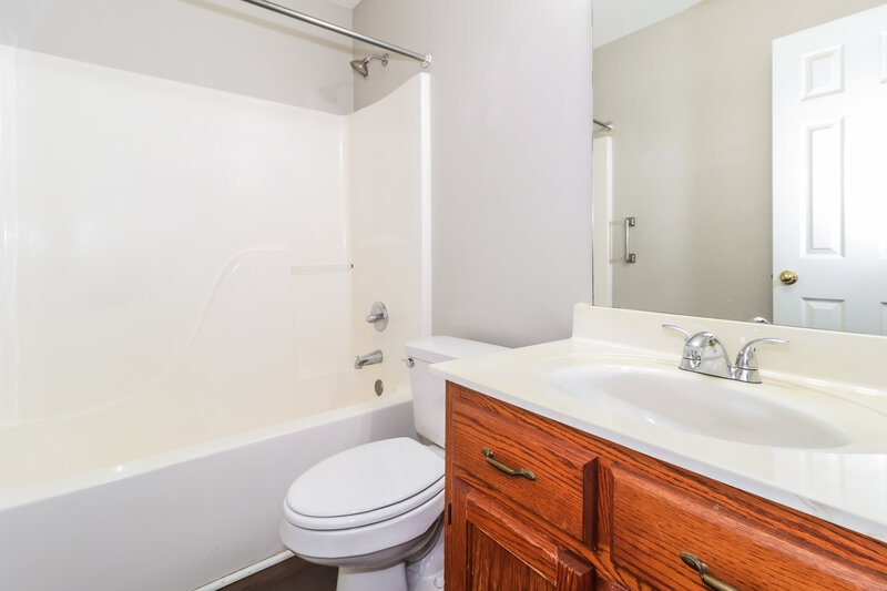 1,690/Mo, 1806 Central Trails Dr Southaven, MS 38671 Bathroom View