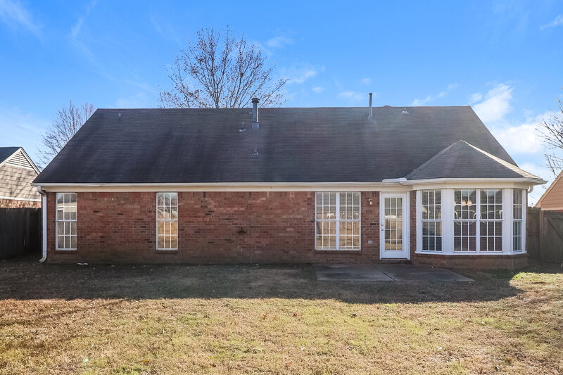 1,690/Mo, 1806 Central Trails Dr Southaven, MS 38671 Rear View