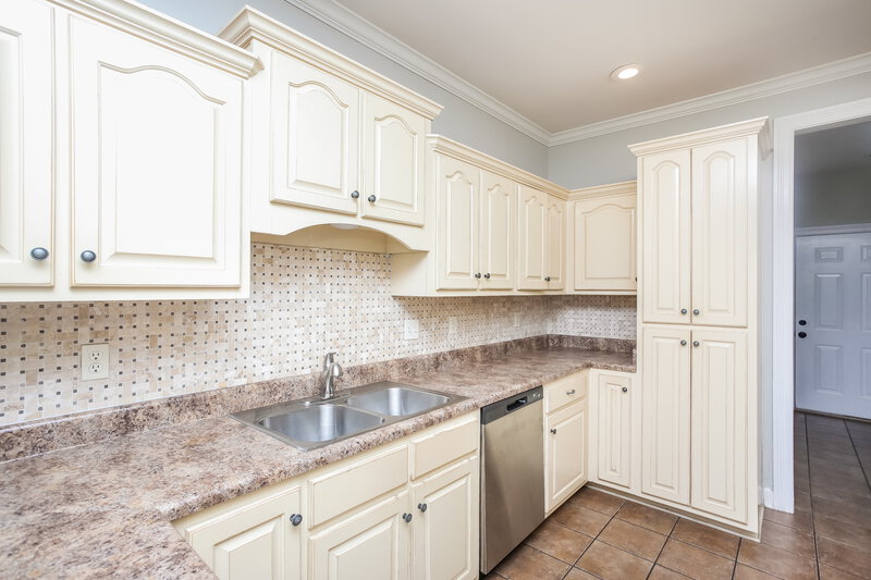 2,495/Mo, 3288 Champion Hills Dr Southaven, MS 38672 Kitchen View