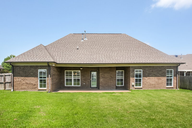 2,495/Mo, 3288 Champion Hills Dr Southaven, MS 38672 Rear View