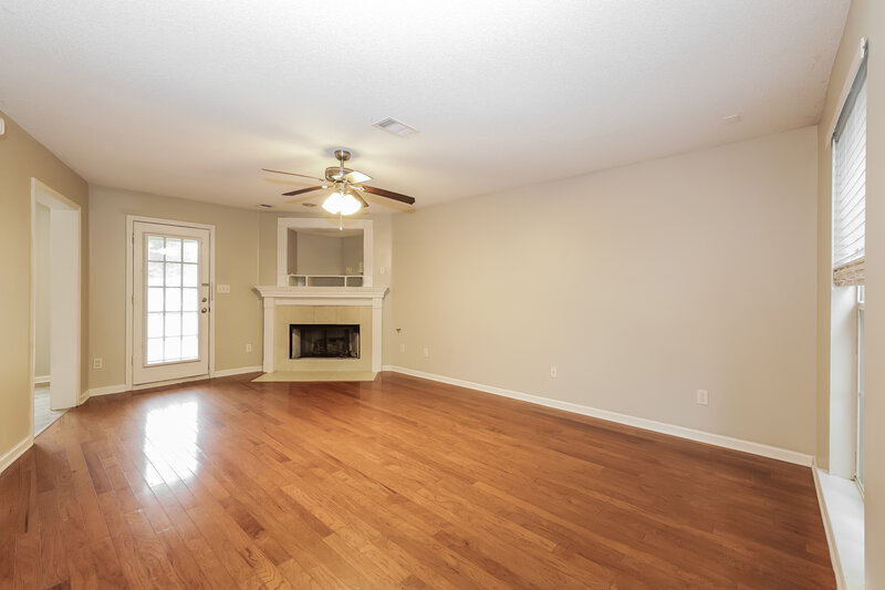 2,280/Mo, 11667 Millwind Dr Arlington, TN 38002 Living Room View