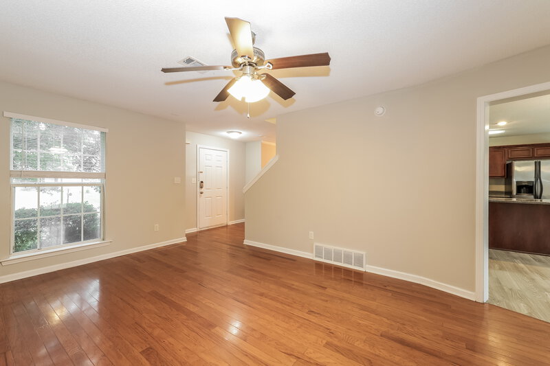 2,280/Mo, 11667 Millwind Dr Arlington, TN 38002 Living Room View 2