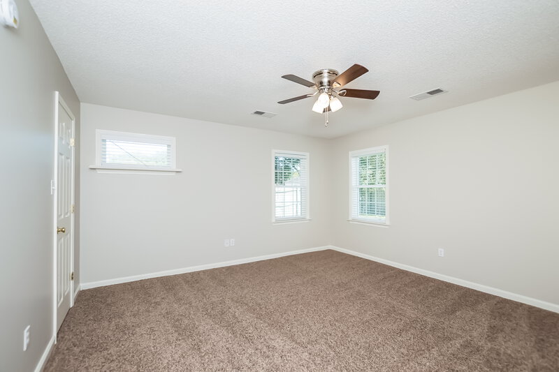 1,950/Mo, 6726 Oak Forest Dr Olive Branch, MS 38654 Master Bedroomlarge View