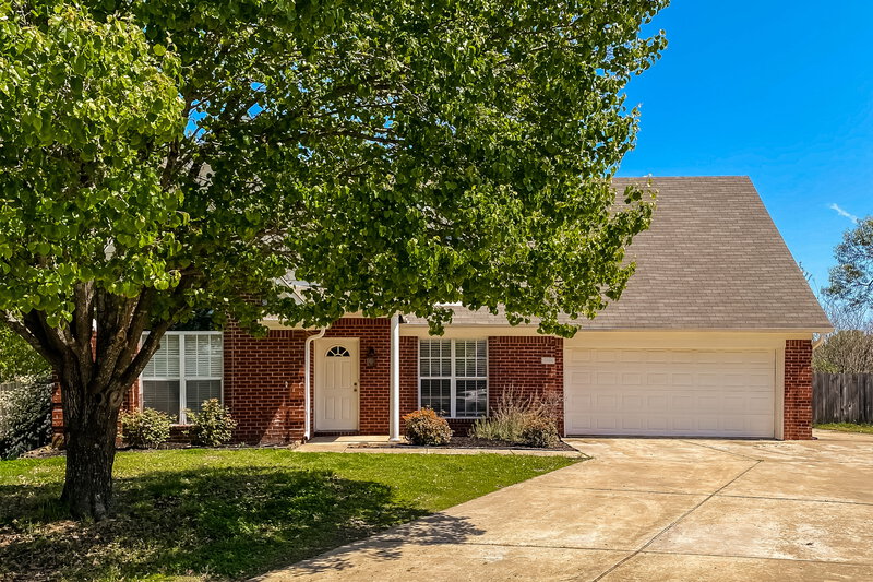 2,055/Mo, 7300 Fox Trace Cv Southaven, MS 38671 External View