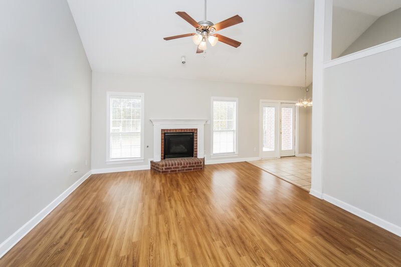 1,780/Mo, 10177 Fox Chase Dr Olive Branch, MS 38654 Living Room View