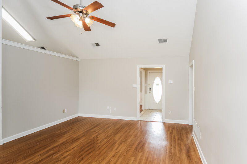 1,780/Mo, 10177 Fox Chase Dr Olive Branch, MS 38654 Living Room View 2