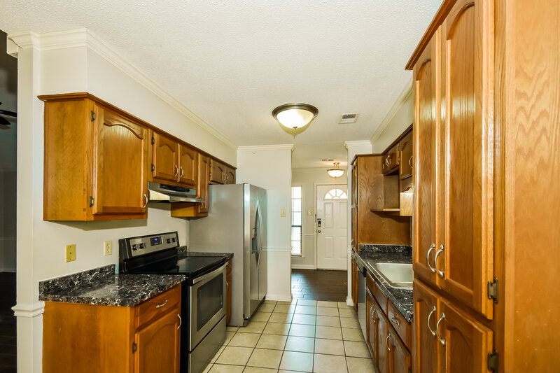 1,825/Mo, 6768 Ann Marie Cv Olive Branch, MS 38654 Kitchen View 2