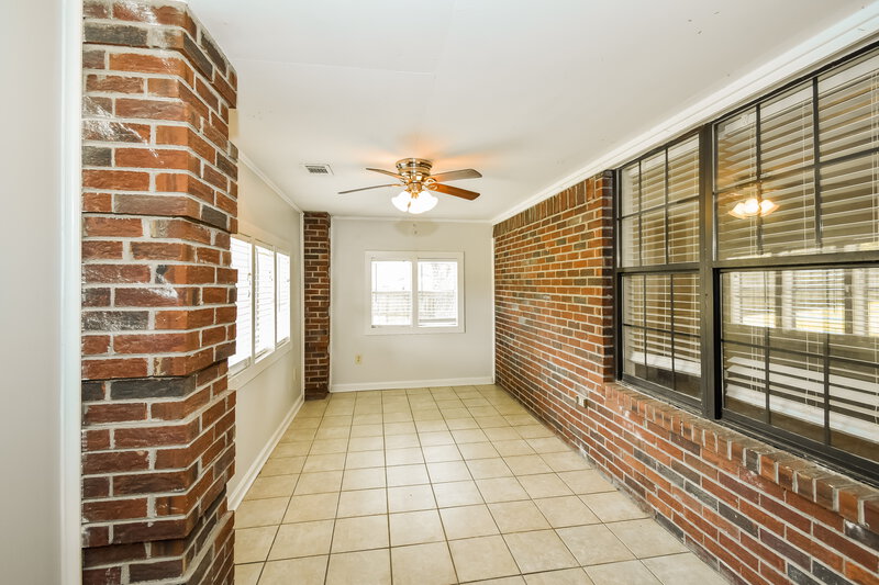 1,825/Mo, 6768 Ann Marie Cv Olive Branch, MS 38654 Sun Room View