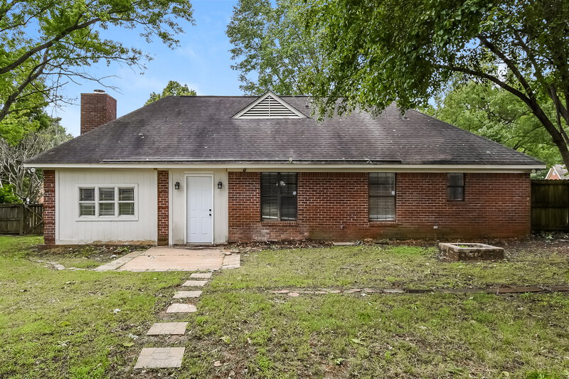 1,825/Mo, 6768 Ann Marie Cv Olive Branch, MS 38654 Rear View 2