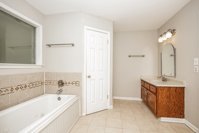 2,500/Mo, 1395 Milestone Cir Collierville, TN 38017 Main Bedroom View 3