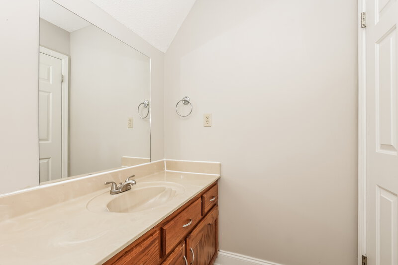 2,500/Mo, 1395 Milestone Cir Collierville, TN 38017 Bathroom View