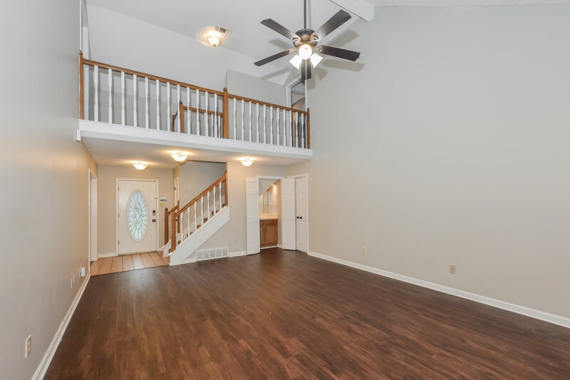 2,100/Mo, 1960 Maple Creek Dr Cordova, TN 38016 Living Room View