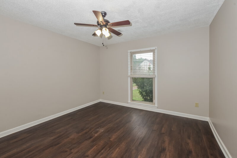 2,100/Mo, 1960 Maple Creek Dr Cordova, TN 38016 Bedroom View 2