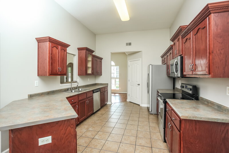 1,905/Mo, 8332 Pinnacle Dr Southaven, MS 38672 Kitchen View 2