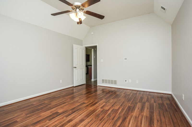 1,905/Mo, 8332 Pinnacle Dr Southaven, MS 38672 Main Bedroom View