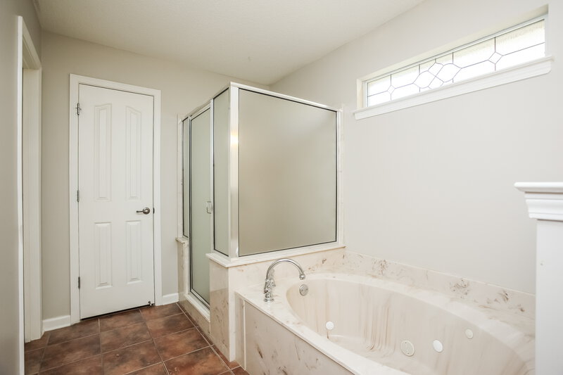 1,905/Mo, 8332 Pinnacle Dr Southaven, MS 38672 Main Bathroom View 2