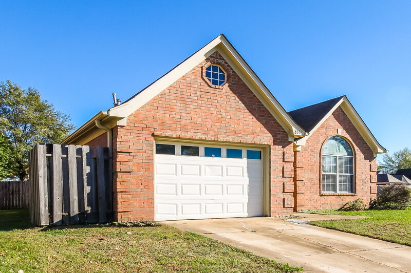 1,635/Mo, 8336 Cross Point Dr Olive Branch, MS 38654 Front View