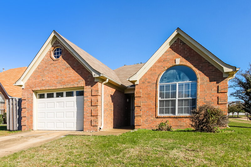 1,635/Mo, 8336 Cross Point Dr Olive Branch, MS 38654 Front View 2