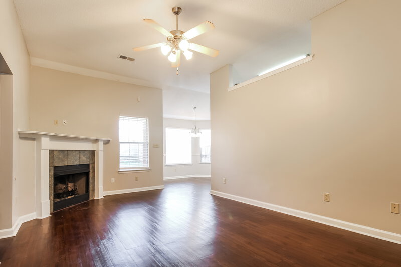 1,635/Mo, 8336 Cross Point Dr Olive Branch, MS 38654 Living Room View