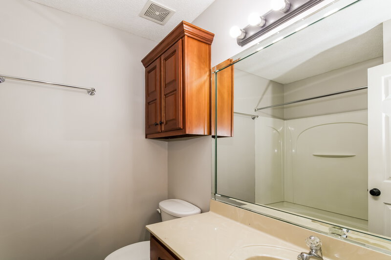 1,635/Mo, 8336 Cross Point Dr Olive Branch, MS 38654 Bathroom View