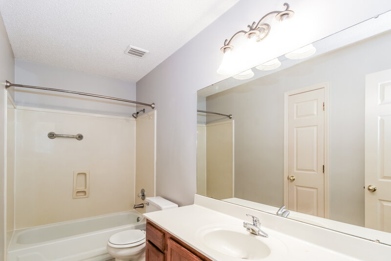 2,180/Mo, 626 Duck Call Cv Cordova, TN 38018 Bathroom View