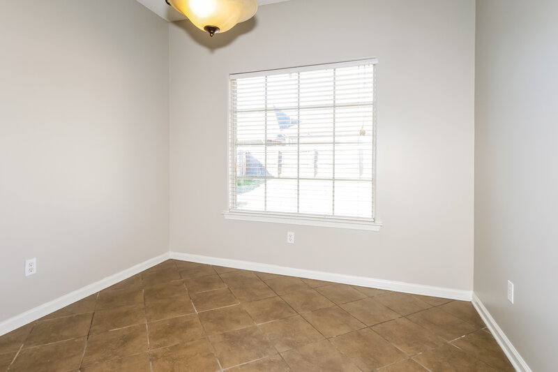 2,110/Mo, 4315 Markston Dr Southaven, MS 38672 Dining Room View