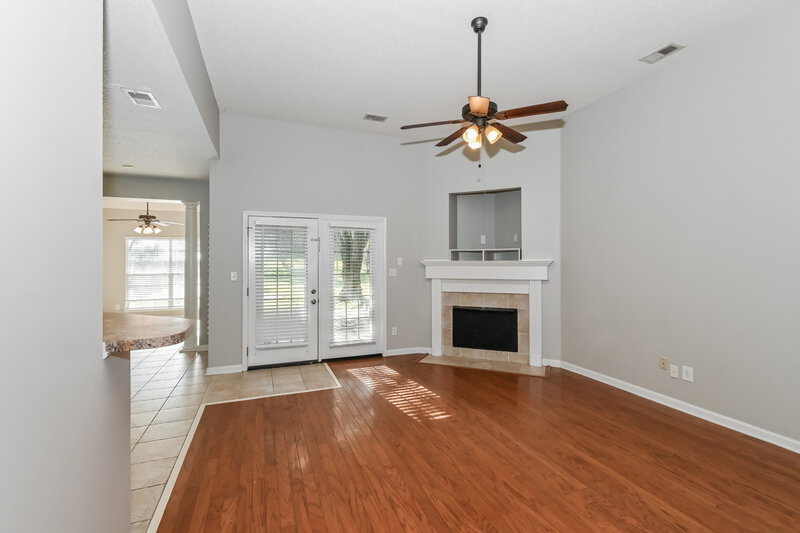 1,980/Mo, 196 Fairway Trace Dr Hernando, MS 38632 Living Room View 2