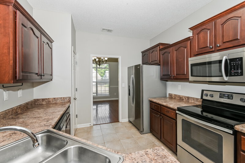 1,980/Mo, 196 Fairway Trace Dr Hernando, MS 38632 Kitchen View