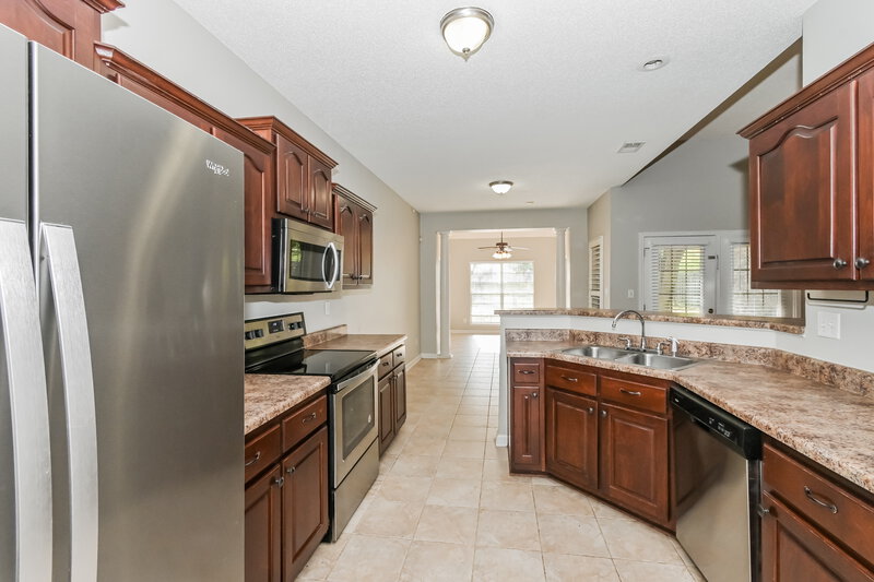 1,980/Mo, 196 Fairway Trace Dr Hernando, MS 38632 Kitchen View 2