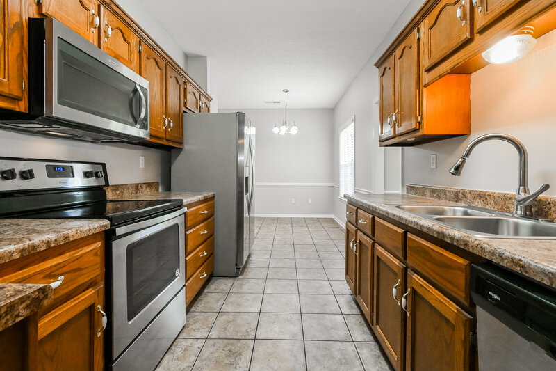 2,045/Mo, 4317 Nicholas Ln Southaven, MS 38672 Kitchen View