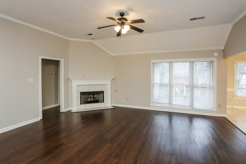 2,415/Mo, 8633 Meadow Green Dr Cordova, TN 38016 Living Room View