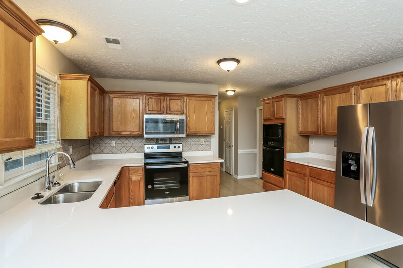 2,415/Mo, 8633 Meadow Green Dr Cordova, TN 38016 Kitchen View