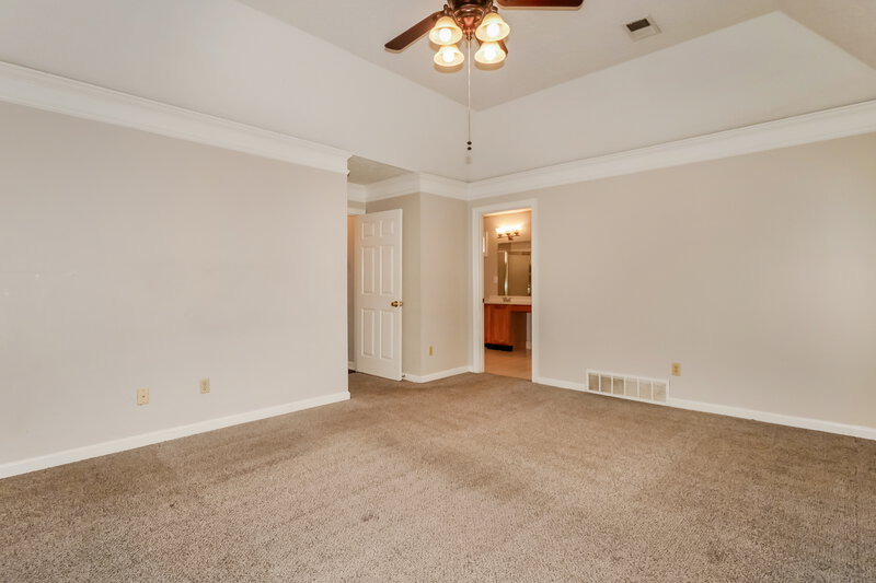 2,325/Mo, 8633 Meadow Green Dr Cordova, TN 38016 Main Bedroom View 2