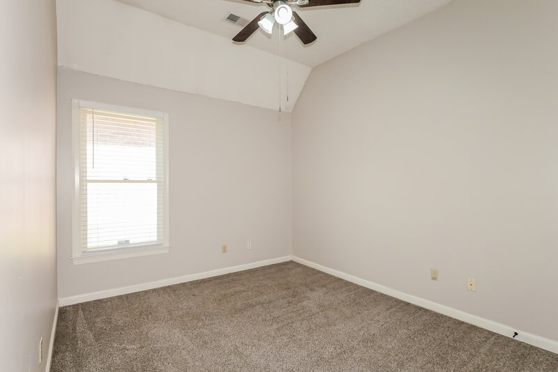 2,325/Mo, 8633 Meadow Green Dr Cordova, TN 38016 Bedroom View 3