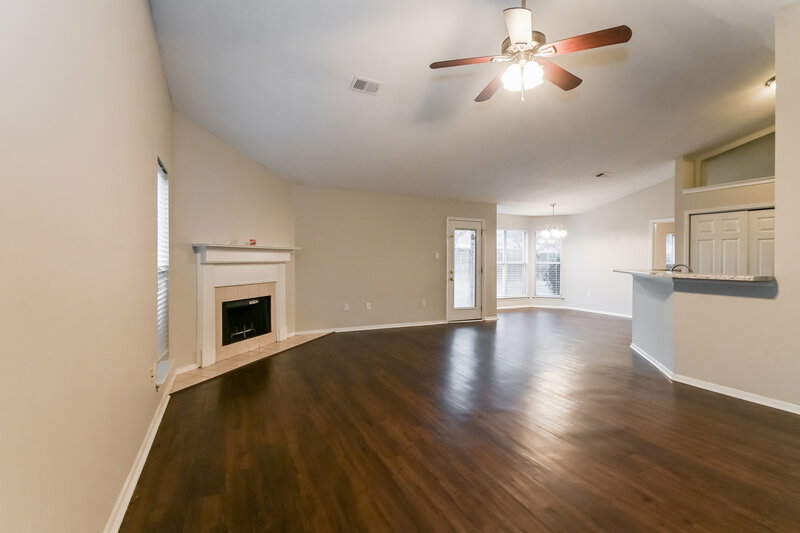 1,770/Mo, 9157 Harness Cv Southaven, MS 38671 Living Room View