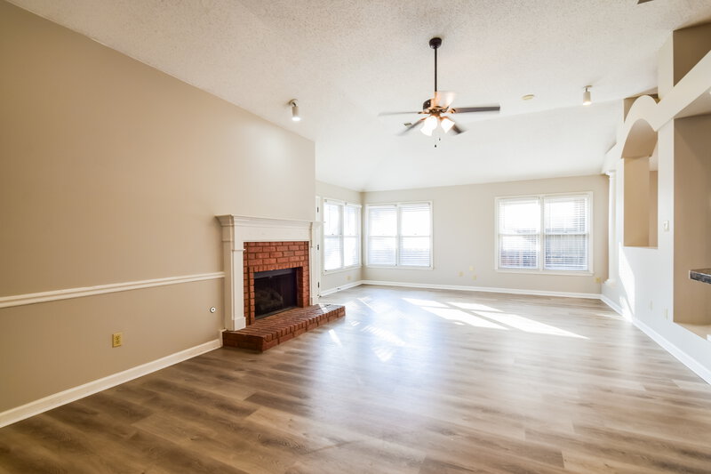 1,905/Mo, 1562 Appling Wood Cv N Cordova, TN 38016 Living Room View