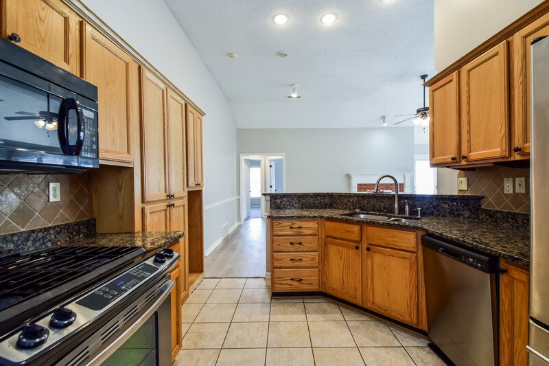 1,905/Mo, 1562 Appling Wood Cv N Cordova, TN 38016 Kitchen View