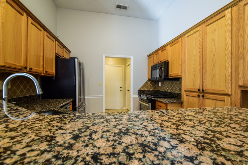 1,905/Mo, 1562 Appling Wood Cv N Cordova, TN 38016 Kitchen View 2