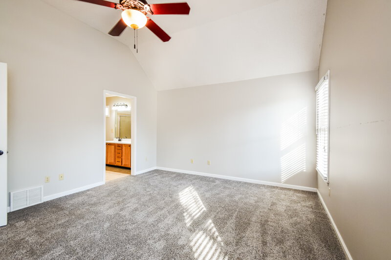 1,905/Mo, 1562 Appling Wood Cv N Cordova, TN 38016 Main Bedroom View 2