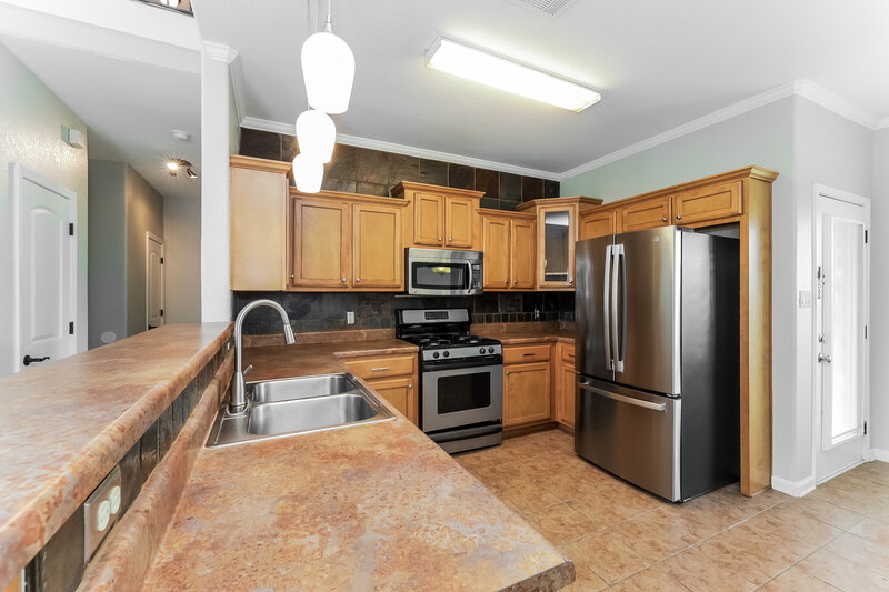 2,230/Mo, 450 Green Willow Cv Oakland, TN 38060 Kitchen View 2