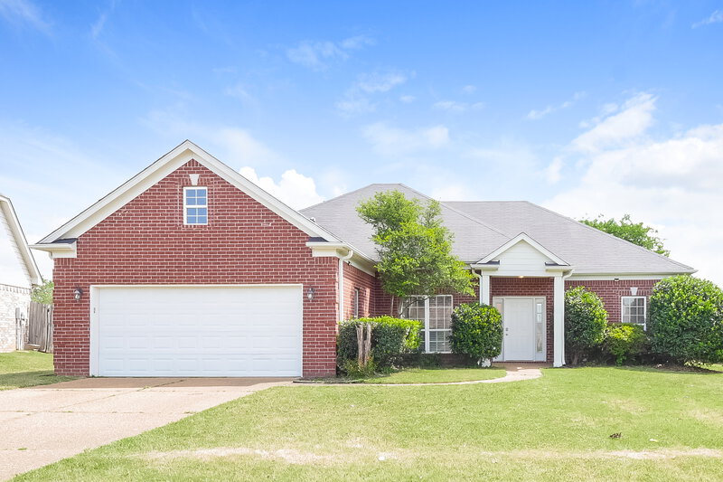 2,030/Mo, 8426 Linda Shore Cv Southaven, MS 38672 External View