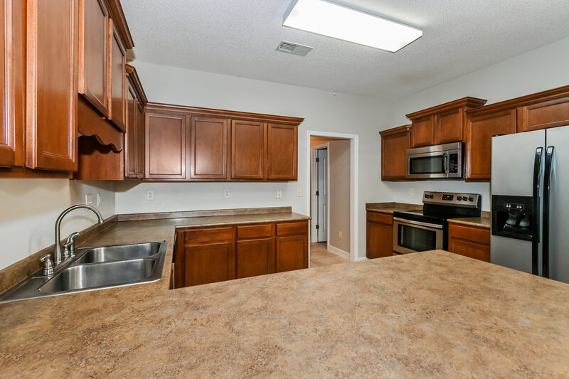 1,905/Mo, 10116 Hammersmith Ln Cordova, TN 38016 Kitchen View